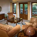 度假居 Mountain Breeze Sanctuary