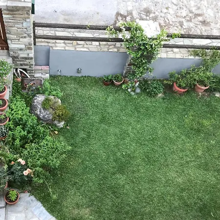 Mountain Breeze Sanctuary 펜션