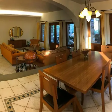 펜션 Mountain Breeze Sanctuary 볼로스